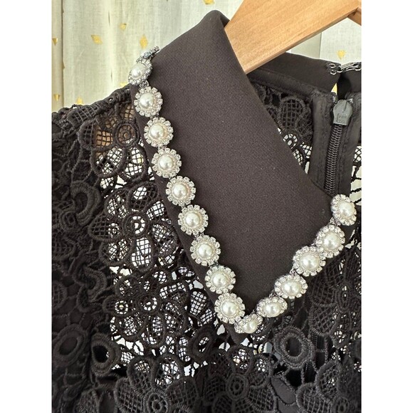 Express Daisy Eyelet Lace Rhinestone Color Embellishment Puff Sleeve Polo Romper - Picture 6 of 12